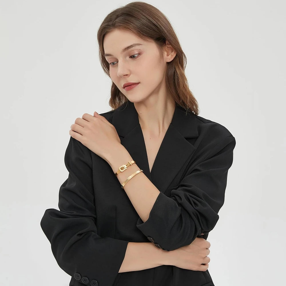 The Lia Roman Numeral Stainless Steel Bangle Bracelet for Women – Elegant Minimalist Cuff